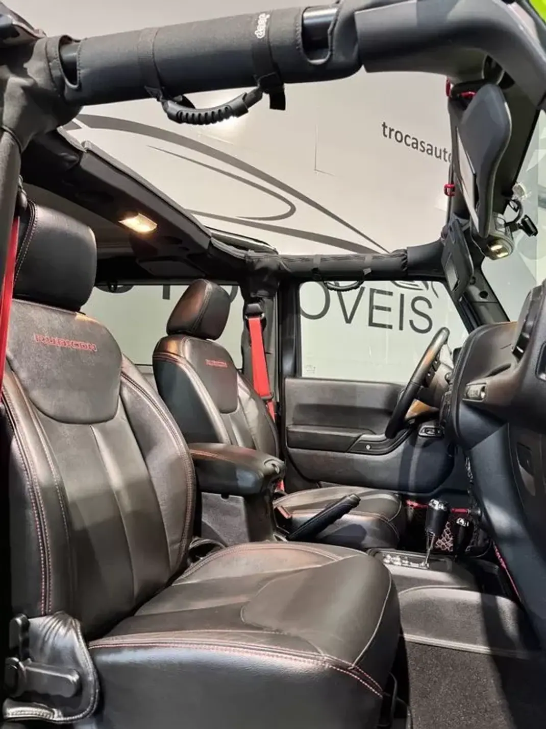 Jeep Wrangler 2019 - 65000 EUR, 19000 km - 19000km - foto 16 de 60