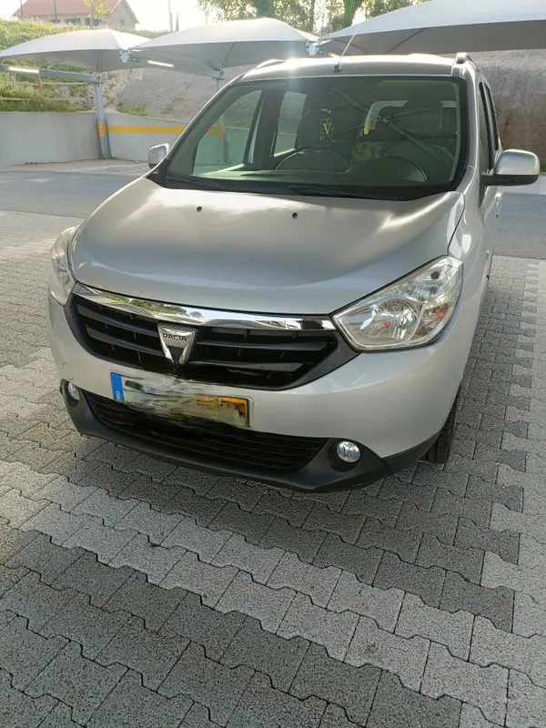 Dacia Lodgy 2016 - 10500 EUR, 164009 km - AUTO.MOTO.pt - 164009km - foto 3 de 8