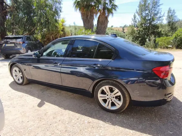 BMW 320 2017 - 20900 EUR, 245211 km - AUTO.MOTO.pt - 245211km - foto 4 de 13