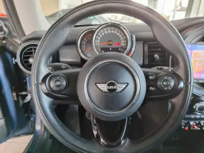 MINI Cooper 2014 - 11100 EUR, 166000 km - AUTO.MOTO.pt - 166000km - foto 25 de 37