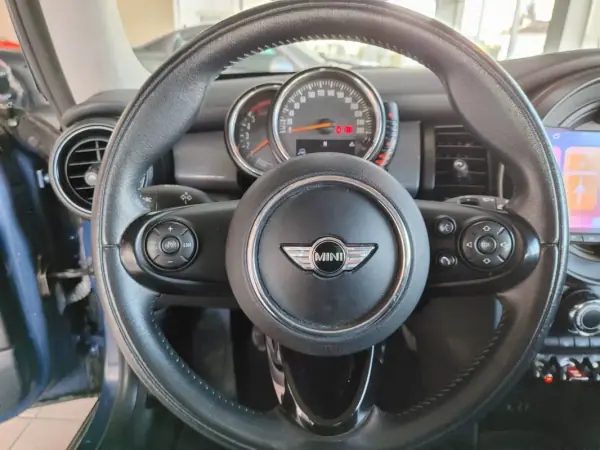 MINI Cooper 2014 - 11100 EUR, 166000 km - AUTO.MOTO.pt - 166000km - foto 25 de 37