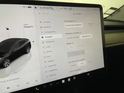 Tesla Model Y 2024 - 38500 EUR, 68000 km - AUTO.MOTO.pt - 68000km - foto 37 de 43