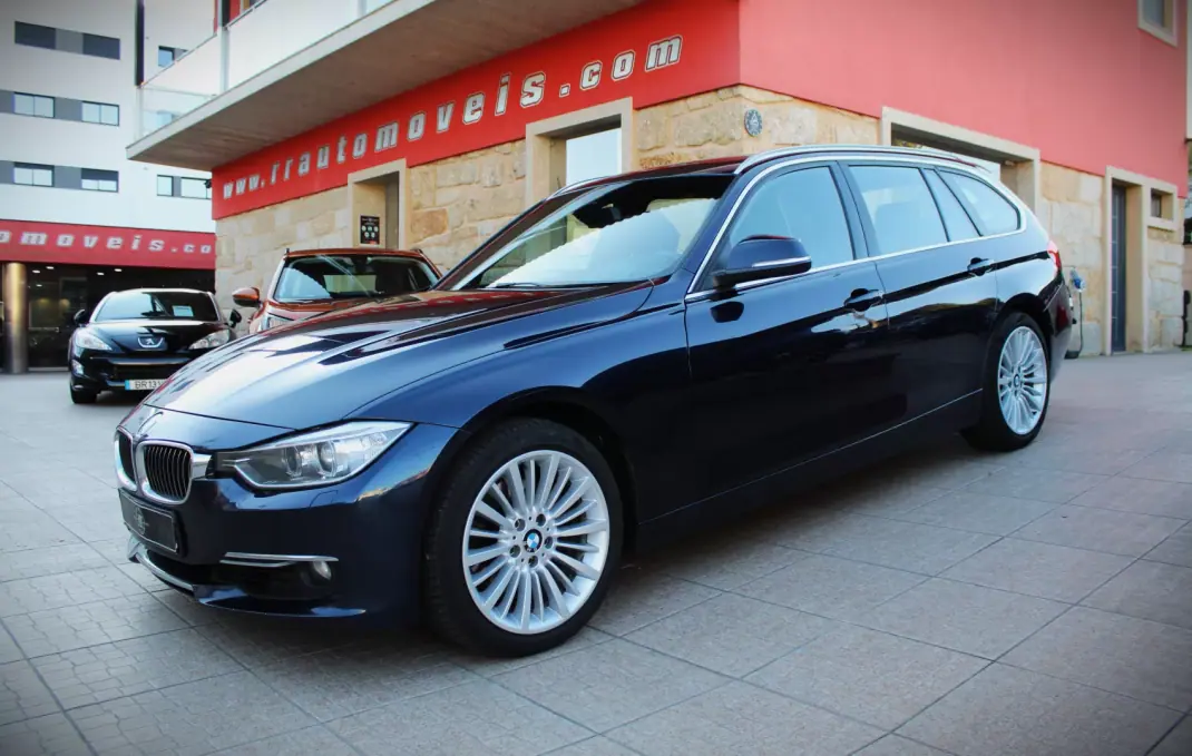 BMW 335 2013 - 21990 EUR, 195000 km - AUTO.MOTO.pt - 195000km - foto 1 de 45