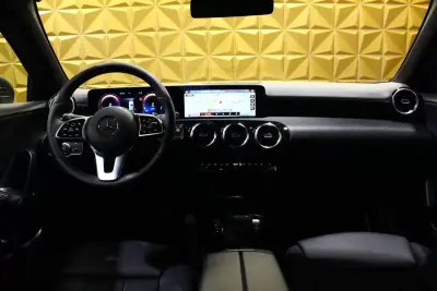 Mercedes-Benz A 250 2020 - 23900 EUR, 140000 km - AUTO.MOTO.pt - 140000km - foto 14 de 35