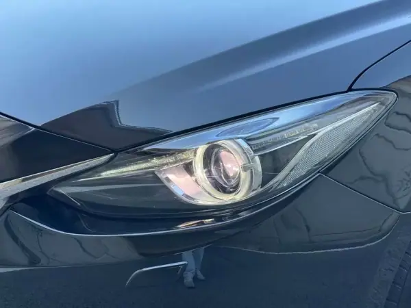 Mazda 3 1.5 Sky-G Evolve Navi 2015 Petrol