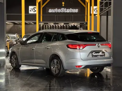 Renault Mégane Sport Tourer 2021 - 14990 EUR, 171050 km - AUTO.MOTO.pt - 171050km - foto 13 de 32