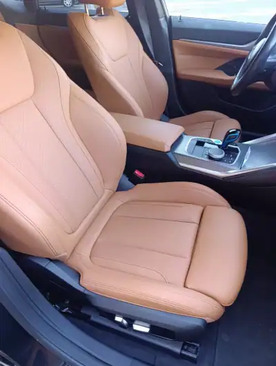 BMW i4 2023 - 49900 EUR, 56000 km - AUTO.MOTO.pt - 56000km - foto 17 de 18