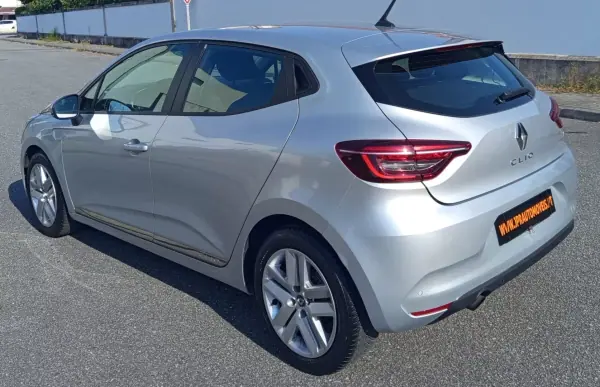 Renault Clio 2020 - 12990 EUR, 40700 km - 40700km - foto 5 de 17