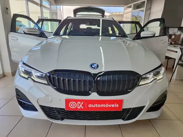 BMW 330 2022 - 36750 EUR, 83300 km - AUTO.MOTO.pt - 83300km - foto 21 de 38