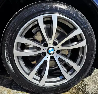 BMW X5 2017 - 35000 EUR, 150000 km - AUTO.MOTO.pt - 150000km - foto 31 de 40