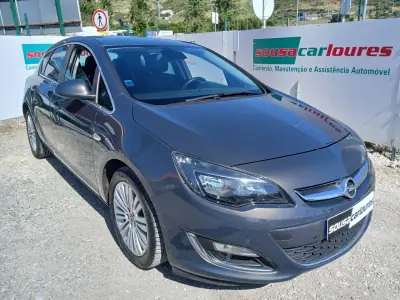Opel Astra 2013 - 6250 EUR, 159389 km - AUTO.MOTO.pt - 159389km - foto 6 de 26