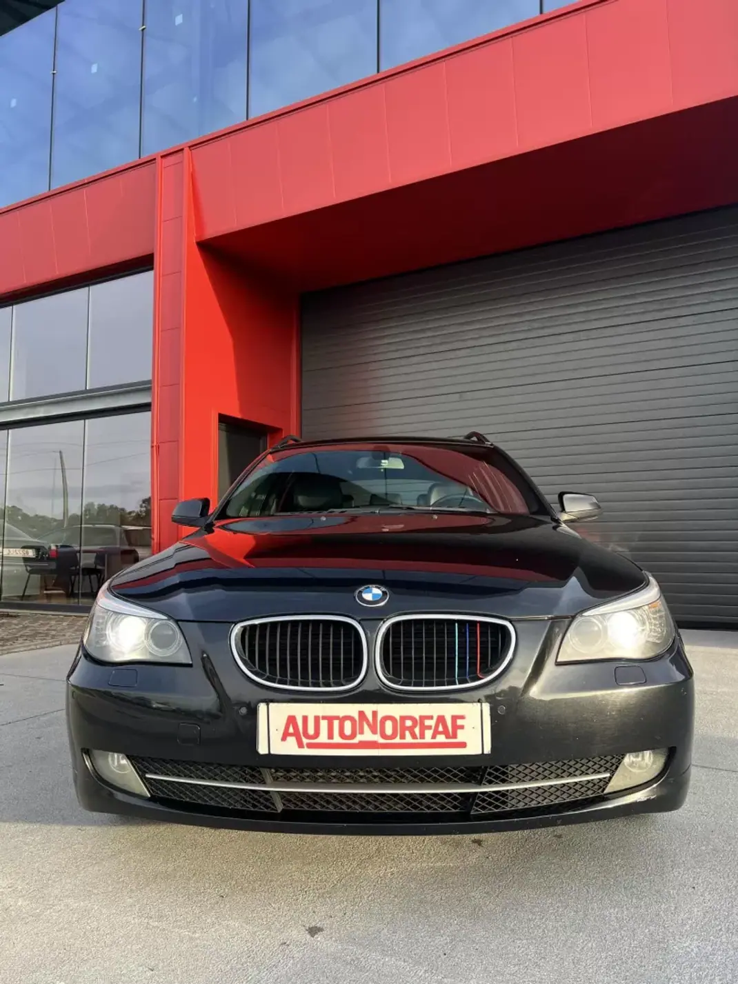 BMW 520 2010 - 10000 EUR, 326786 km - AUTO.MOTO.pt - 326786km - foto 1 de 17