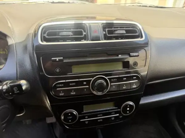 Mitsubishi Space Star 2014 - 6750 EUR, 107000 km - AUTO.MOTO.pt - 107000km - foto 22 de 34