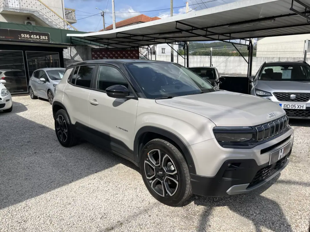 Jeep Avenger 2025 - 24990 EUR, 7270 km - AUTO.MOTO.pt - 7270km - foto 3 de 17