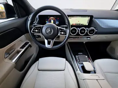 Mercedes-Benz GLA 250 2022 - 35500 EUR, 68000 km - AUTO.MOTO.pt - 68000km - foto 3 de 16