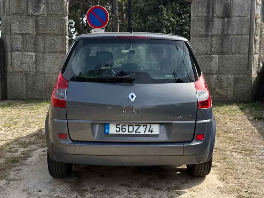 Renault Scénic 2007 - 2500 EUR, 284800 km - AUTO.MOTO.pt - 284800km - foto 3 de 11