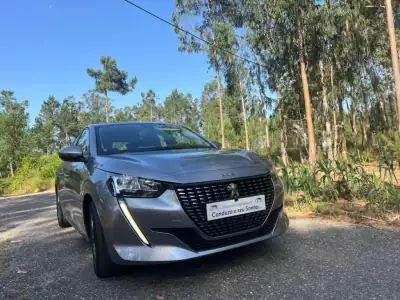 Peugeot 208 2021 - 13500 EUR, 110639 km - AUTO.MOTO.pt - 110639km - foto 13 de 24