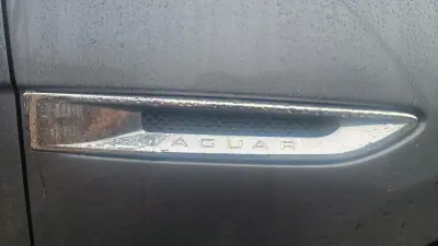 Jaguar F-Pace 2018 - 37990 EUR, 86000 km - AUTO.MOTO.pt - 86000km - foto 31 de 31
