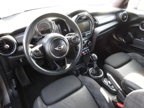 MINI 3 Portas 2018 - 18490 EUR, 164000 km - AUTO.MOTO.pt - 164000km - foto 21 de 53