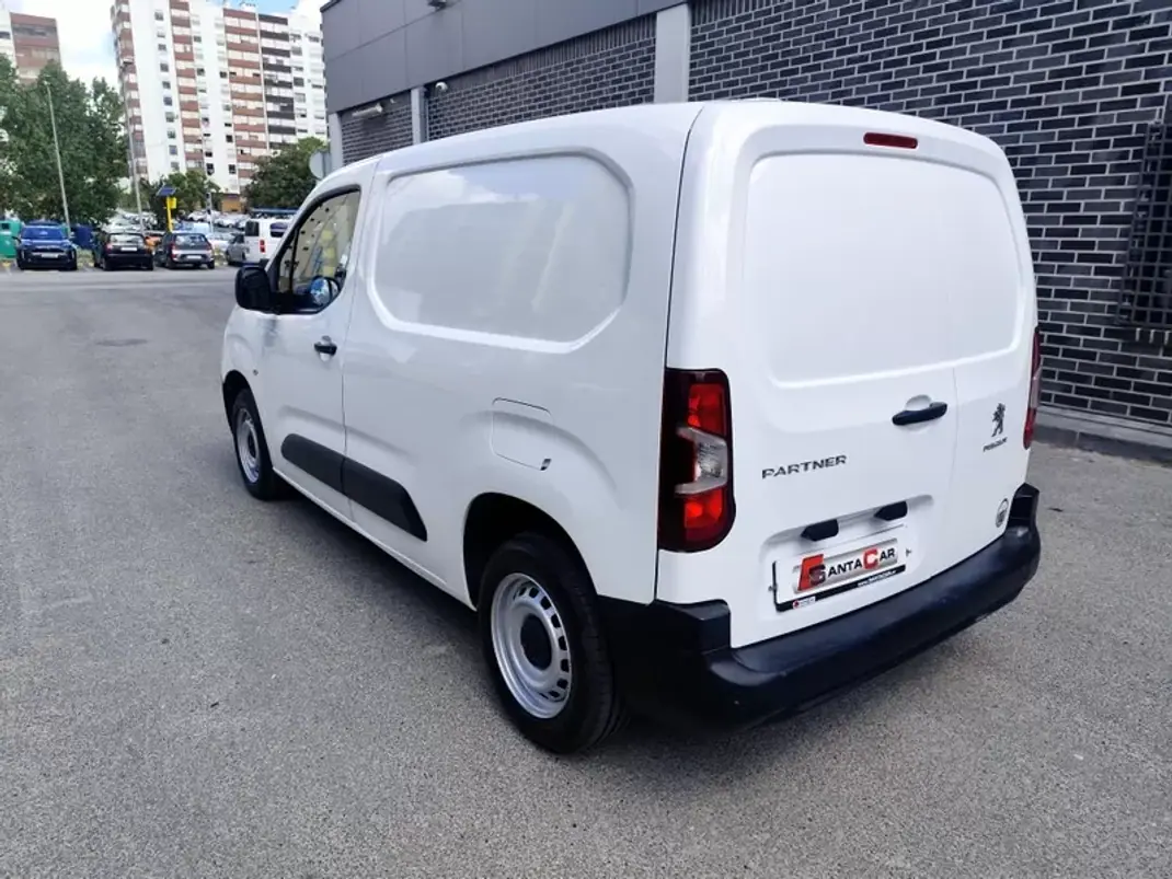 Peugeot Partner 1.6 HDI , 3 Lug. , Iva Dedutivel 2019 - 12480 EUR, 130000 km - AUTO.MOTO.pt - 130000km - foto 16 de 23