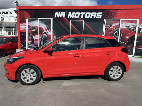 Hyundai i20 2020 - 13547 EUR, 43500 km - 43500km - foto 5 de 17