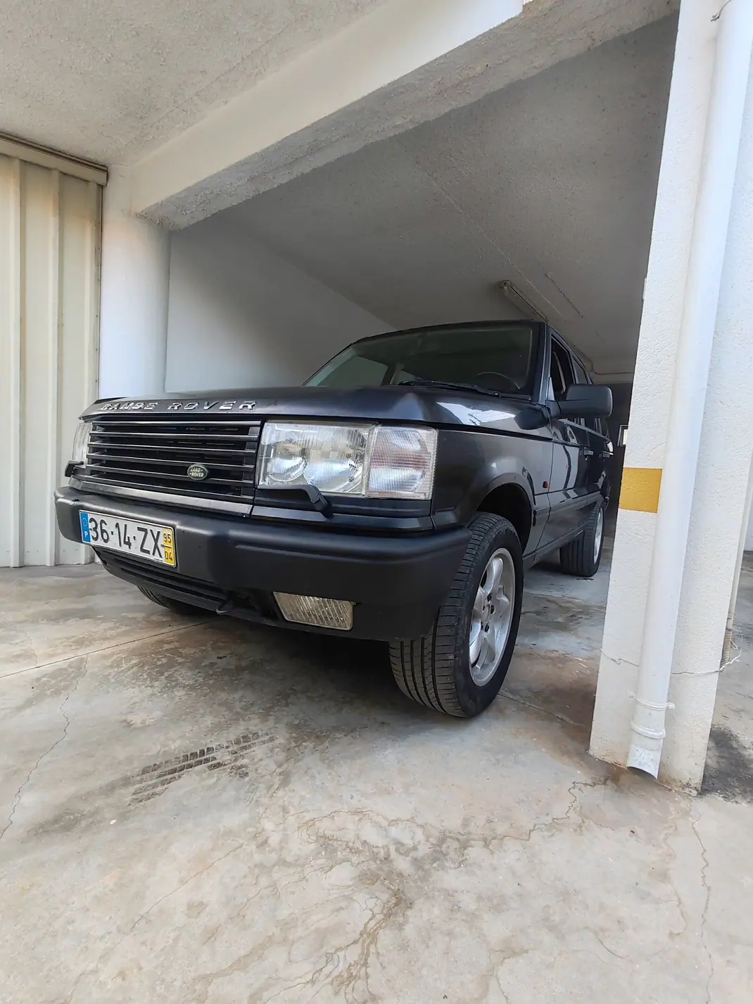 Land Rover Range Rover 1995 - 6000 EUR, 354000 km - AUTO.MOTO.pt - 354000km - foto 1 de 5