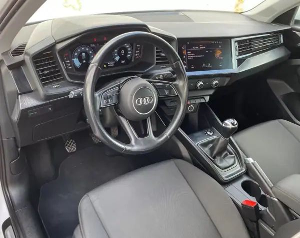 Audi A1 Sportback 2022 - 16900 EUR, 89983 km - AUTO.MOTO.pt - 89983km - foto 8 de 14