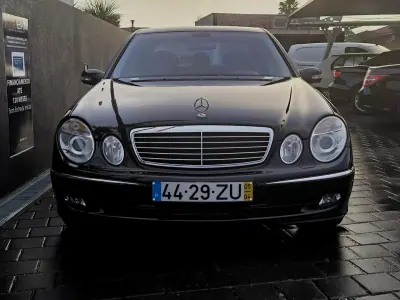Mercedes-Benz E 220 2005 - 10950 EUR, 175000 km - AUTO.MOTO.pt - 175000km - foto 9 de 43
