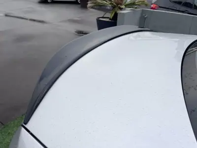 BMW 120 2008 - 12900 EUR, 300000 km - AUTO.MOTO.pt - 300000km - foto 23 de 39