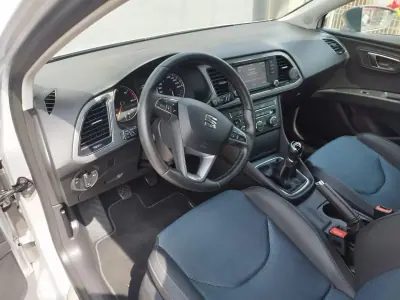 SEAT Leon 2015 - 11750 EUR, 161000 km - AUTO.MOTO.pt - 161000km - foto 15 de 28