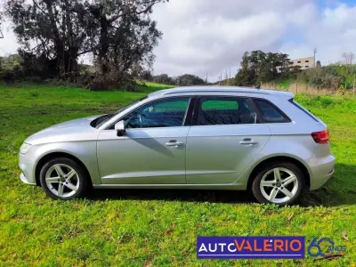 Audi A3 Sportback 2019 - 18950 EUR, 88596 km - AUTO.MOTO.pt - 88596km - foto 2 de 34