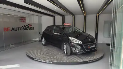 Peugeot 208 2018 - 8900 EUR, 53694 km - foto 5 de 55