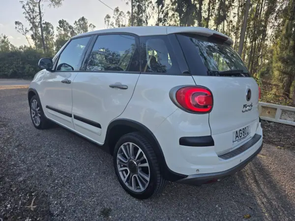 Fiat 500L 2021 - 13750 EUR, 152000 km - 152000km - foto 50 de 80