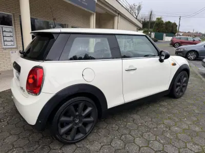 MINI One 2015 - 14900 EUR, 140000 km - AUTO.MOTO.pt - 140000km - foto 5 de 16
