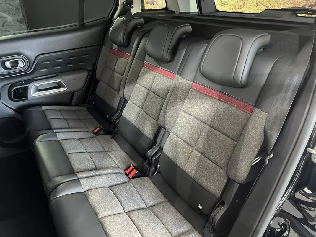 Citroën C5 Aircross 2021 - 17900 EUR, 118432 km - AUTO.MOTO.pt - 118432km - foto 23 de 24