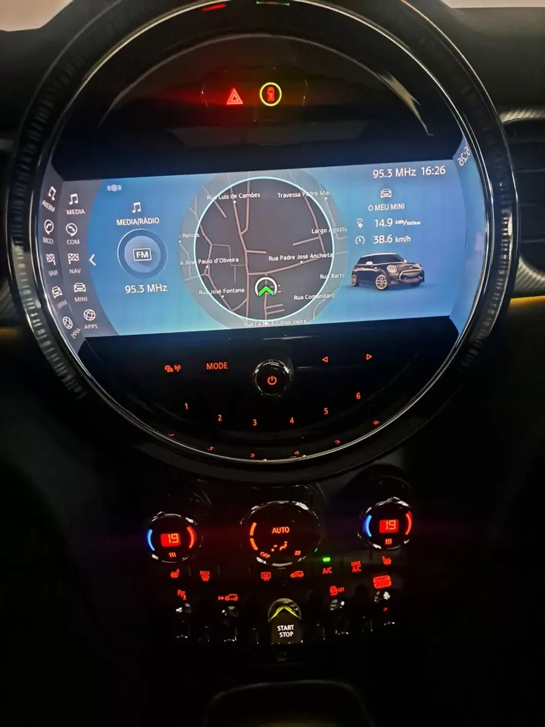 MINI Cooper 2023 - 22500 EUR, 9500 km - AUTO.MOTO.pt - 9500km - foto 11 de 22