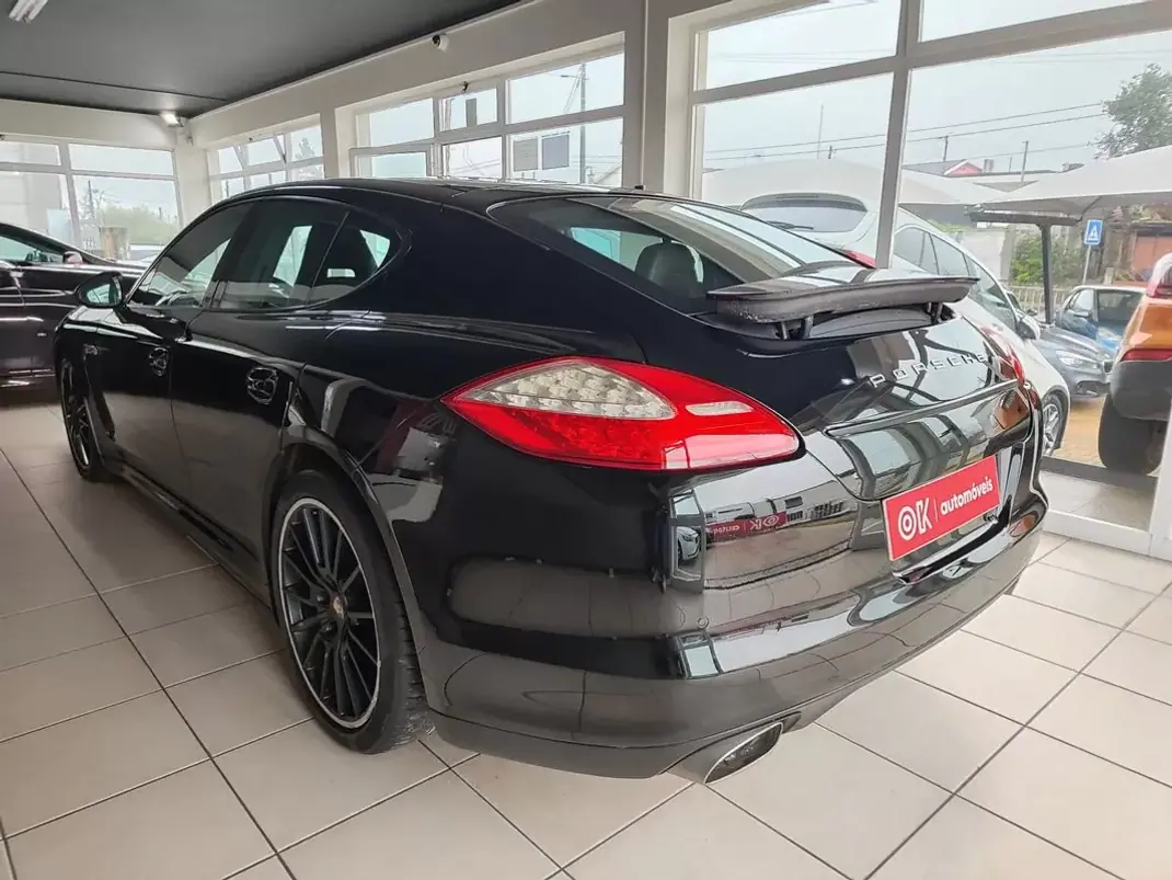 Porsche Panamera 2011 - 37500 EUR, 129500 km - AUTO.MOTO.pt - 129500km - foto 7 de 38