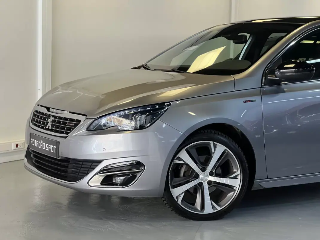 Peugeot 308 2016 - 11990 EUR, 96000 km - AUTO.MOTO.pt - 96000km - foto 24 de 48