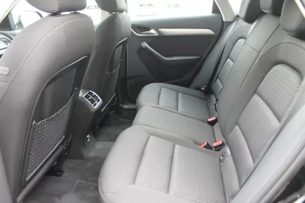 Audi Q3 2016 - 19990 EUR, 179900 km - AUTO.MOTO.pt - 179900km - foto 10 de 13