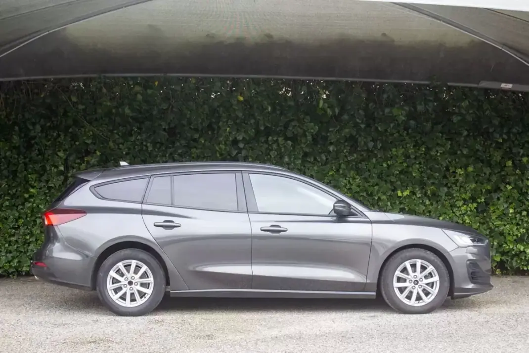 Ford Focus 2022 - 19900 EUR, 75000 km - AUTO.MOTO.pt - 75000km - foto 6 de 18