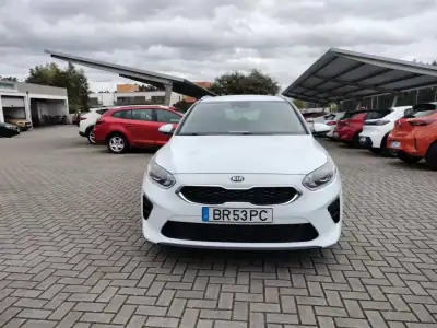 Kia Ceed SW 2020 - 15500 EUR, 58500 km - AUTO.MOTO.pt - 58500km - foto 3 de 26