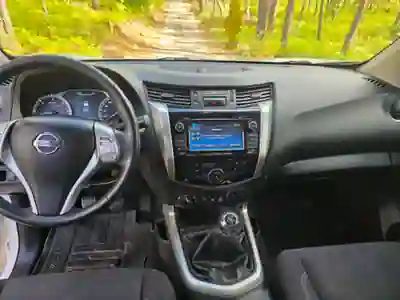 Nissan Navara 2017 - 22250 EUR, 188270 km - AUTO.MOTO.pt - 188270km - foto 8 de 14