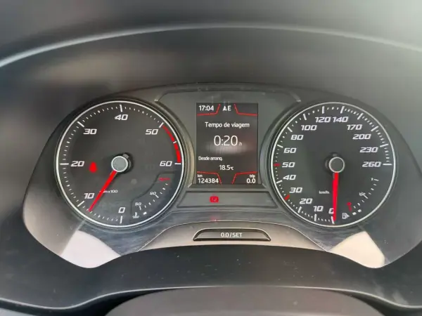 SEAT Leon ST 2020 - 13000 EUR, 124384 km - AUTO.MOTO.pt - 124384km - foto 18 de 24