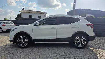 Nissan Qashqai 2018 - 19250 EUR, 62000 km - AUTO.MOTO.pt - 62000km - foto 2 de 18