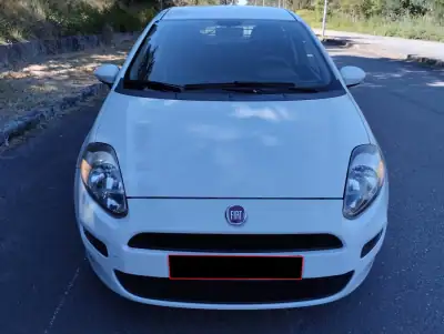 Fiat PUNTO 2019 - 7999 EUR, 180000 km - AUTO.MOTO.pt - 180000km - foto 3 de 27