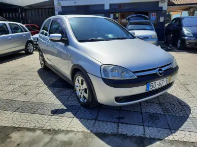 Opel Corsa 2002 - 1995 EUR, 163251 km - AUTO.MOTO.pt - 163251km - foto 2 de 9
