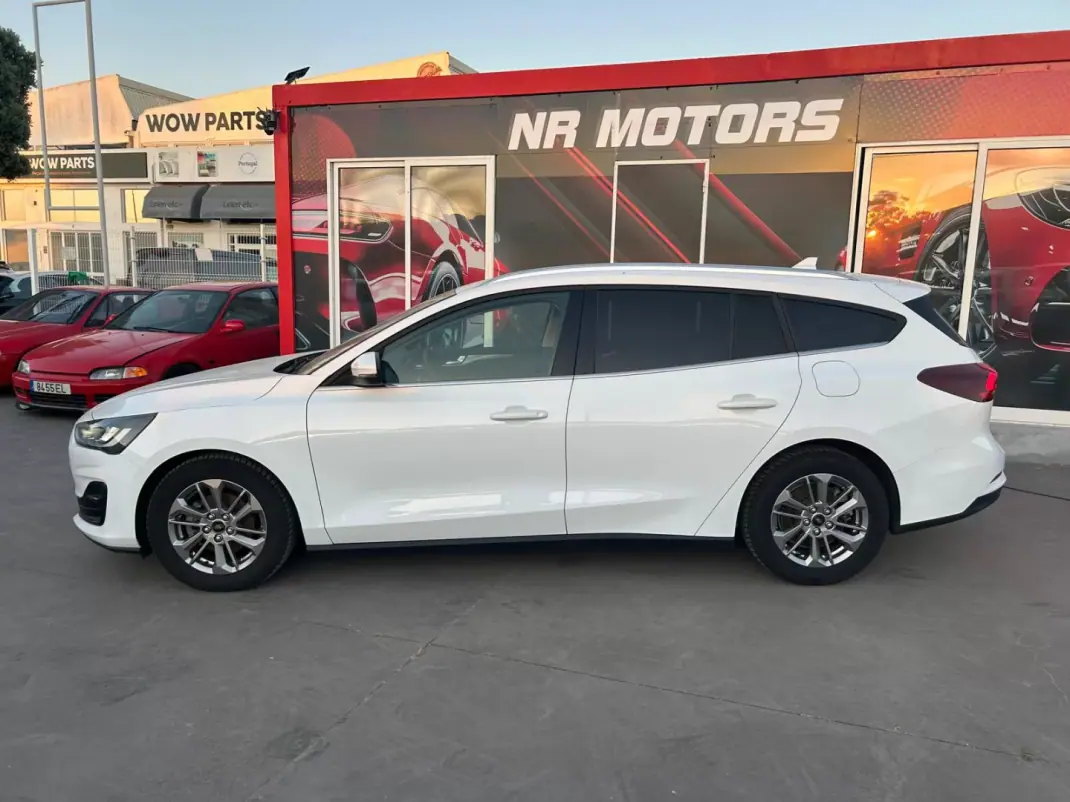 Ford Focus SW 2023 - 25990 EUR, 31000 km - AUTO.MOTO.pt - 31000km - foto 3 de 16