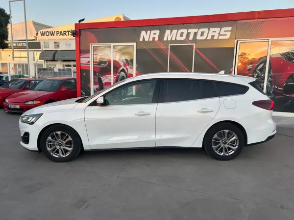 Ford Focus SW 2023 - 23947 EUR, 31000 km - AUTO.MOTO.pt - 31000km - foto 3 de 16