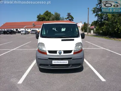 Renault 2002 - 6500 EUR, 457000 km - AUTO.MOTO.pt - 457000km - foto 2 de 19