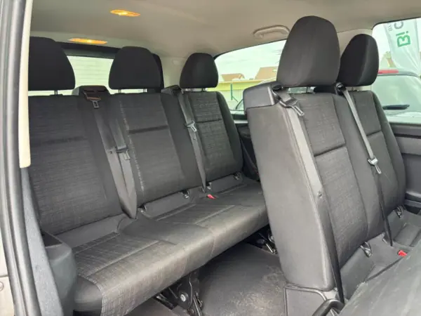 Mercedes-Benz Vito Tourer 2015 - 28490 EUR, 196000 km - AUTO.MOTO.pt - 196000km - foto 11 de 12